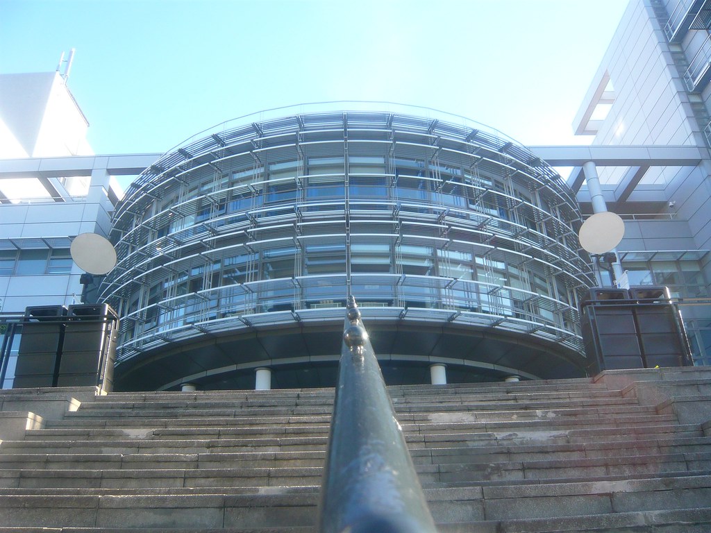 A view outside of the Glasgow Caledonian University